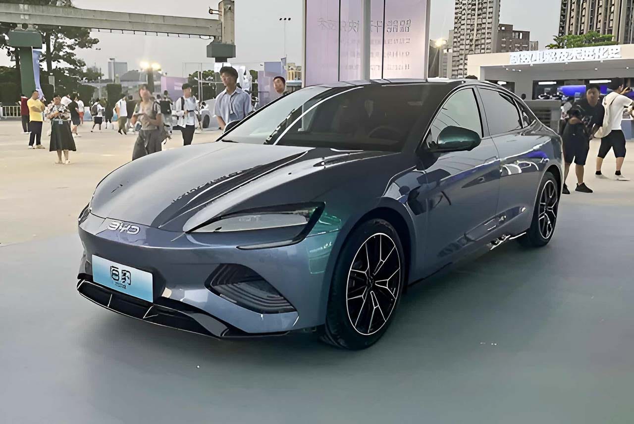 2025-byd-seal-launch-price-new-features-range-4