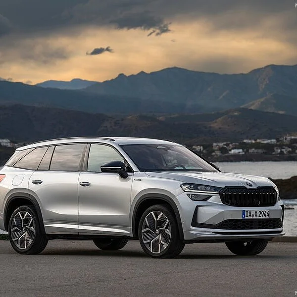 new-kodiaq-exterior-right-front-three-quarter