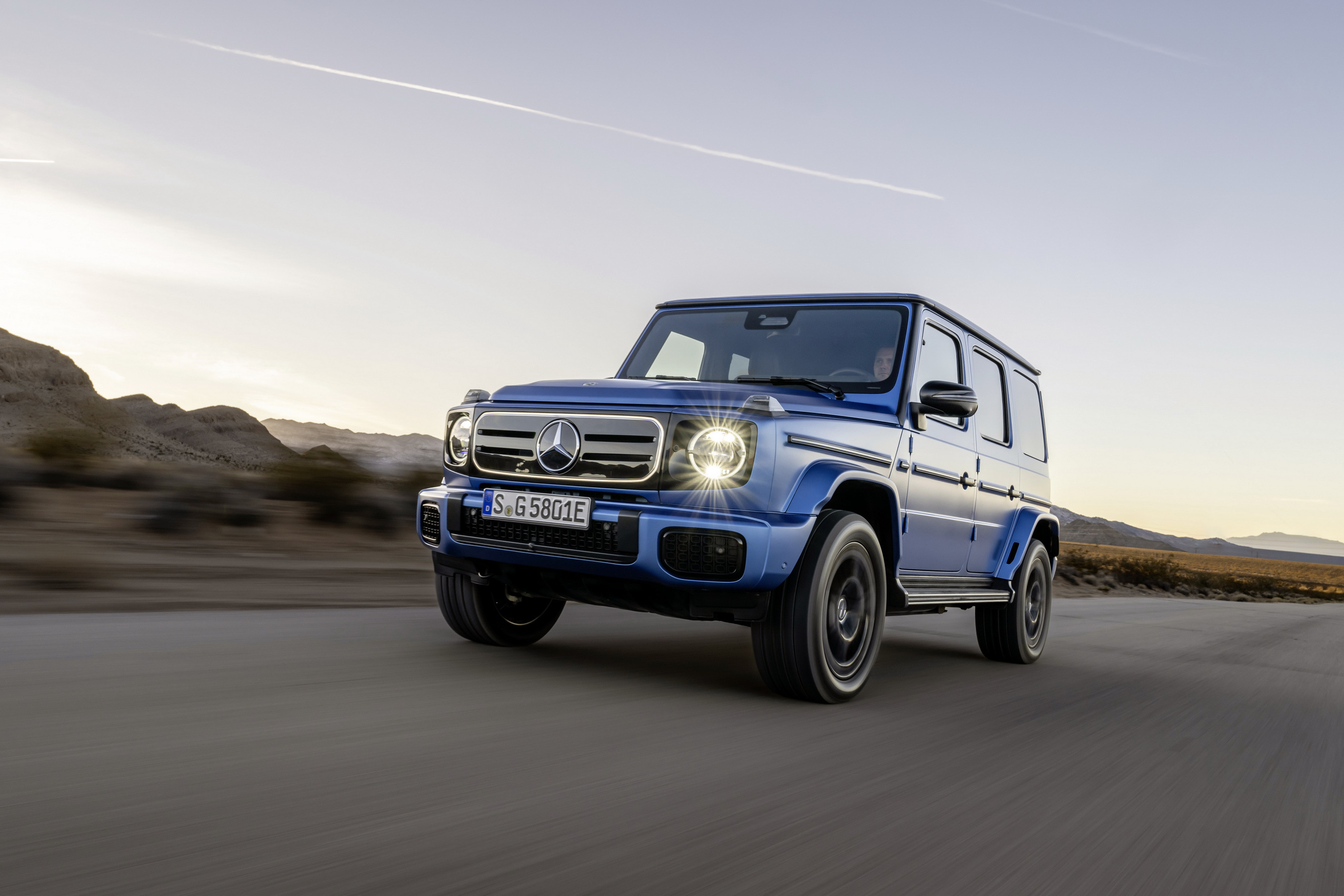 Mercedes-G580-EQ-000001