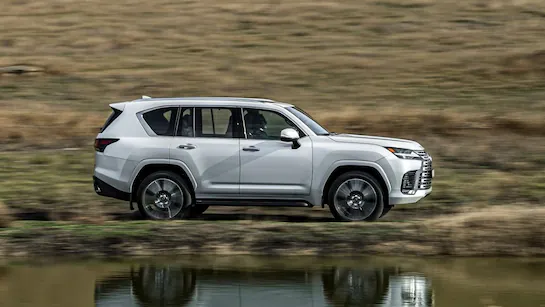 v1vq8oik_lexuslx500d_625x300_11_June_25